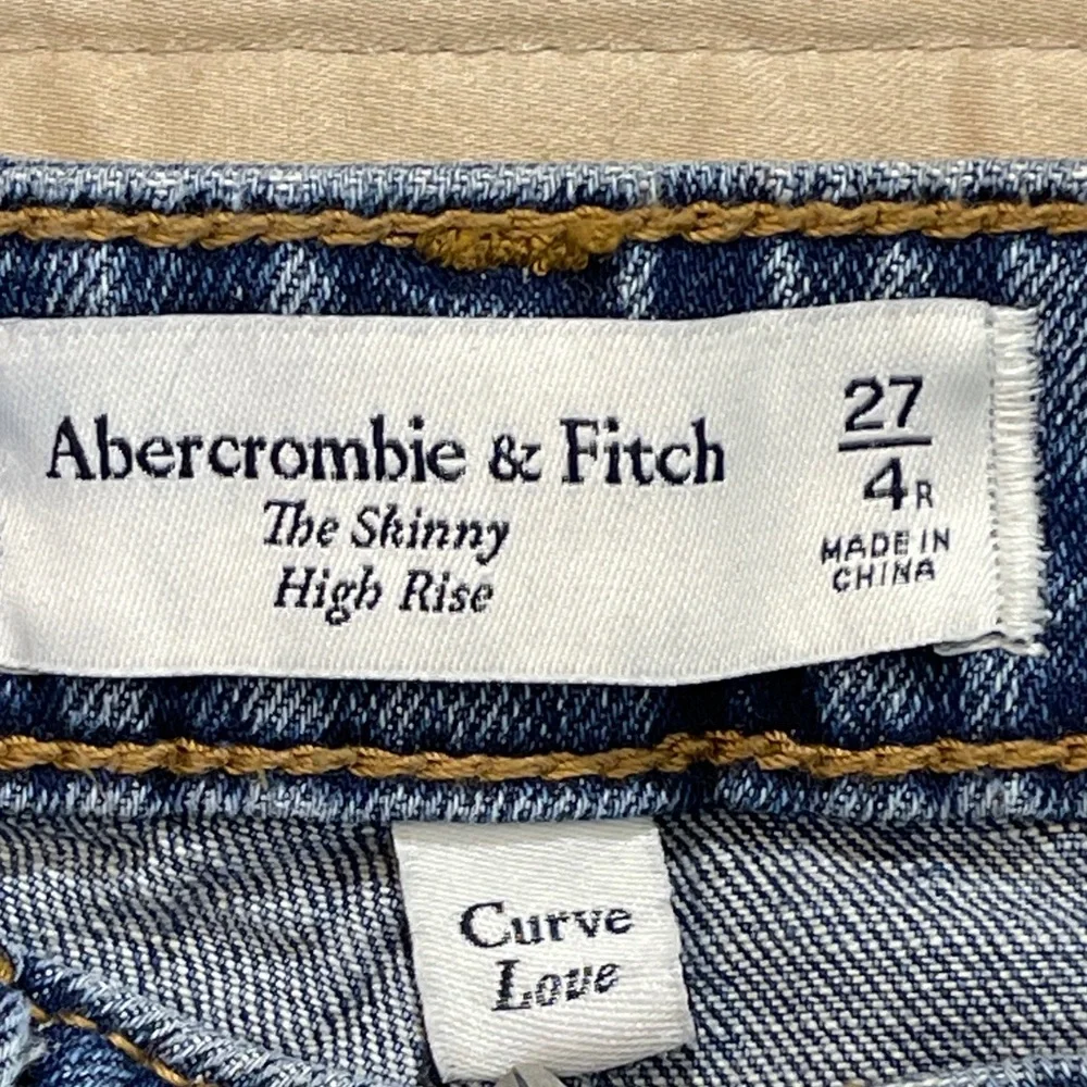Abercrombie & Fitch THE SKINNY HIGHRISE WOMENS 27/4 R Ripped Blue Jeans